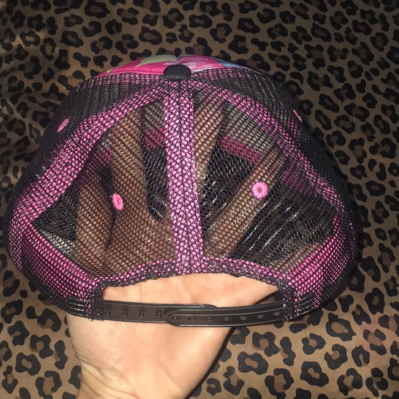 Hooters cap with bling - Picture 4 of 4